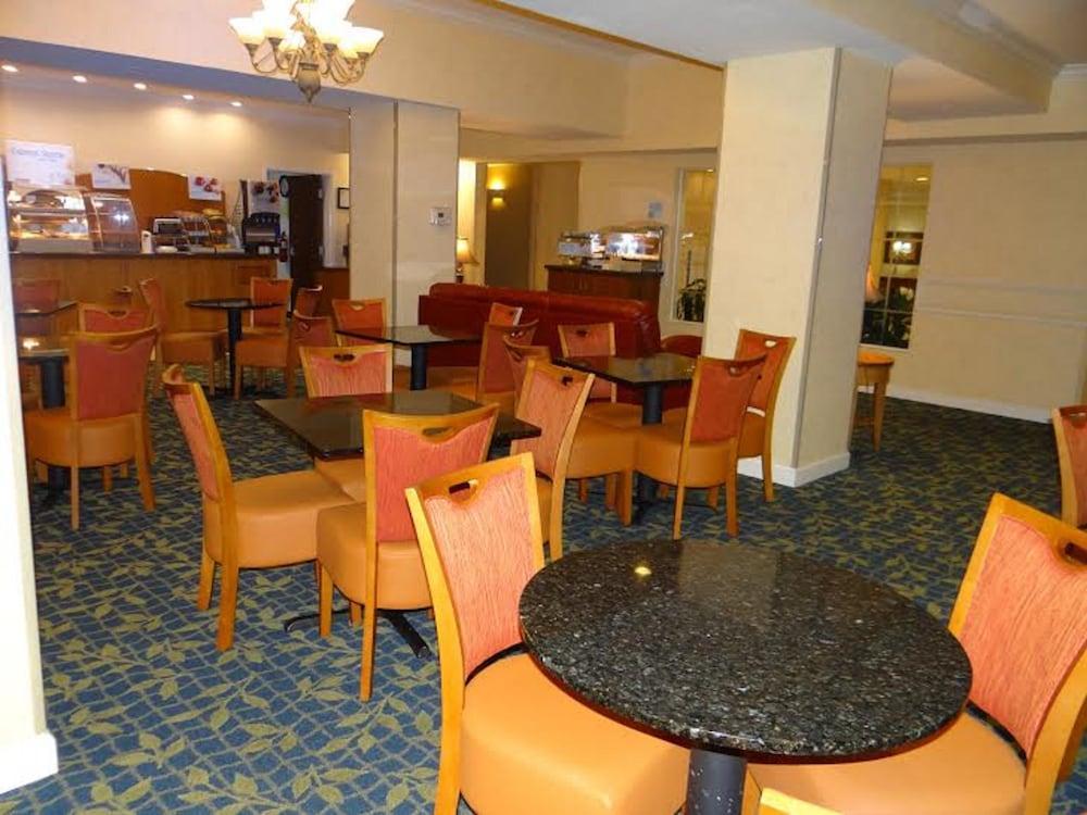 Holiday Inn Express Hotel & Suites Salisbury - Delmar By Ihg Eksteriør bilde