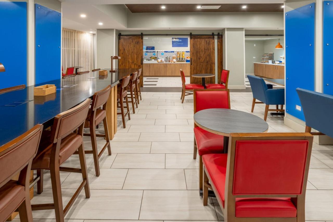 Holiday Inn Express Hotel & Suites Salisbury - Delmar By Ihg Eksteriør bilde